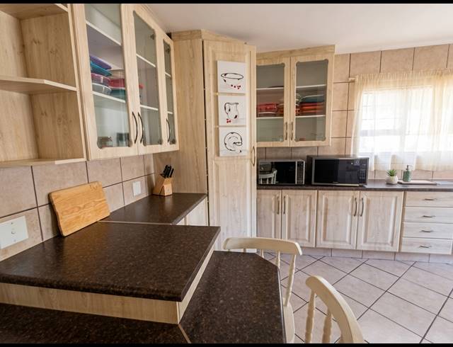3 BEDROOM TOWNHOUSE TO LET IN ARCON PARK